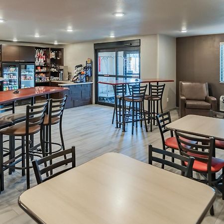 My Place Hotel-Vancouver, Wa Экстерьер фото