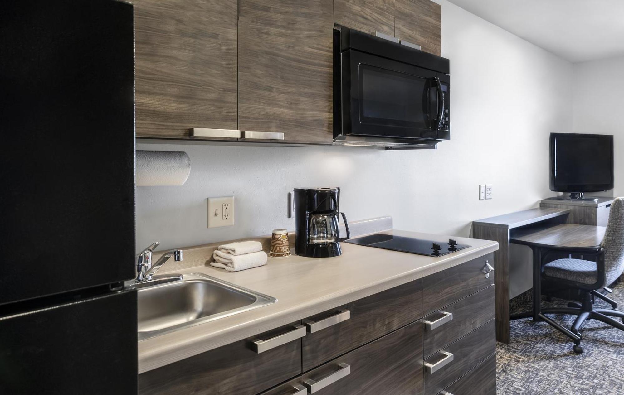 My Place Hotel-Vancouver, Wa Экстерьер фото